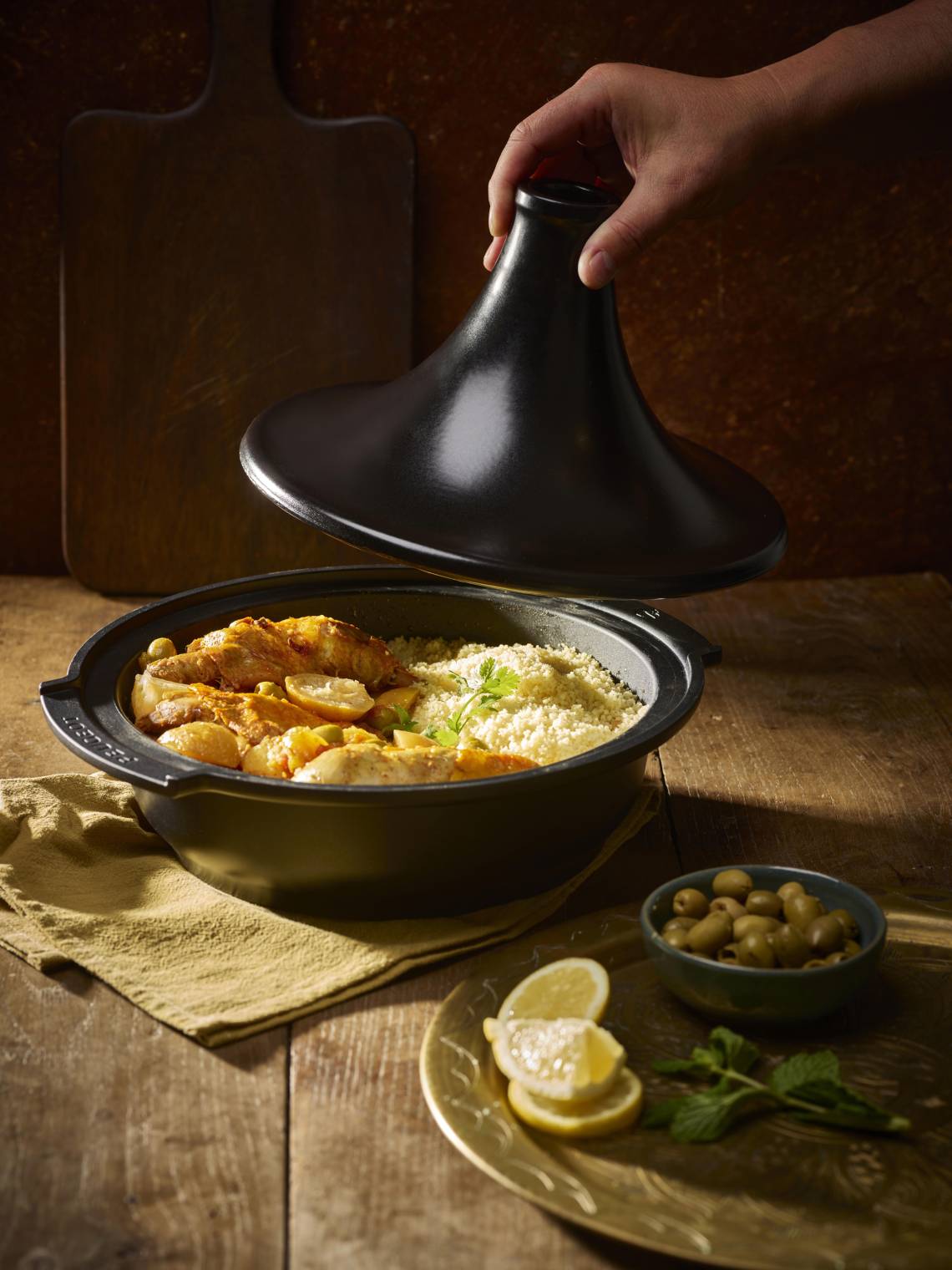 Peugeot - Pures Zutatenaroma in der Tagine ATLAS, satinschwarz