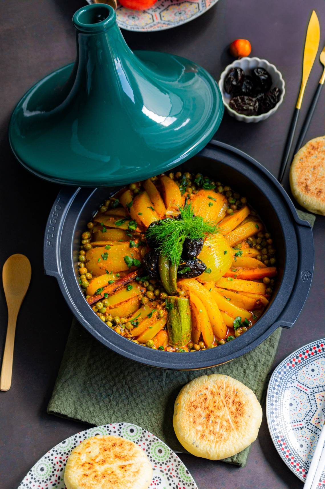 Peugeot - Einzigartig aromatisch kochen mit der Tagine ATLAS, waldgrün