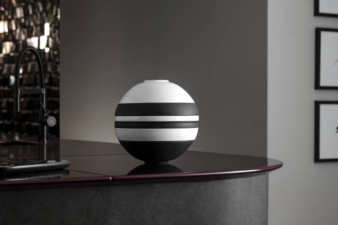 Villeroy & Boch: La Boule black/white: gestapeltes Tischservice als Designobjekt