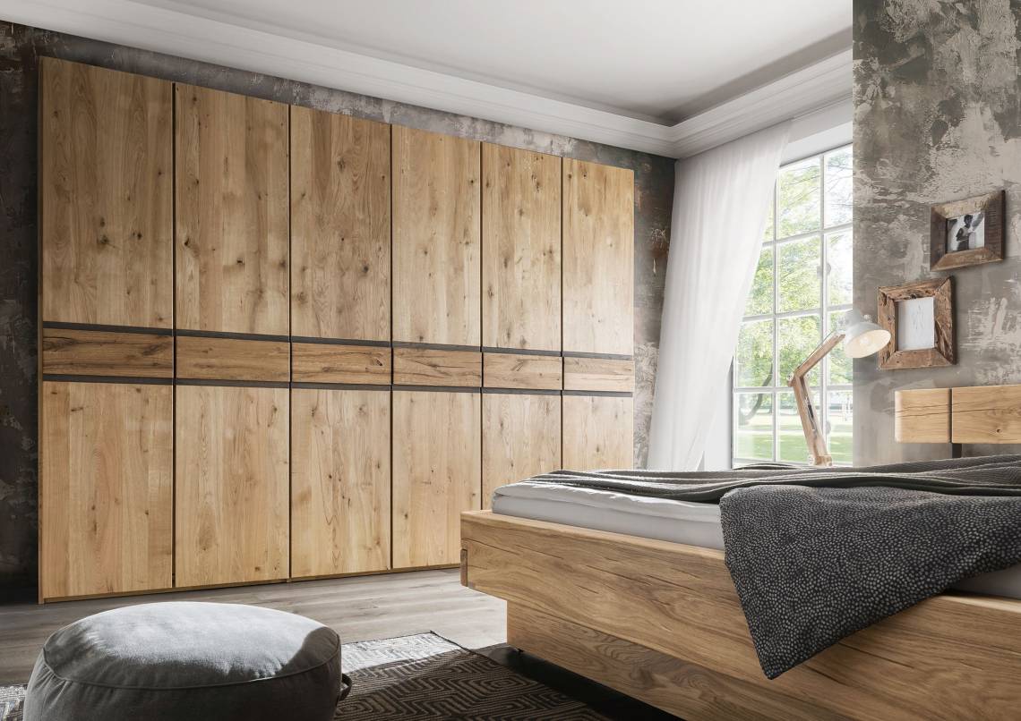 natura home - baltimore kleiderschrank und balkenbett aus