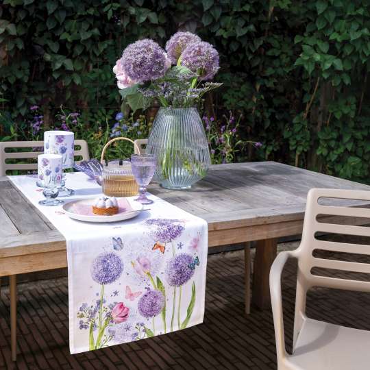 Ambiente - Es blüht auf der Tafel mit den Flower Beauty Accessoires