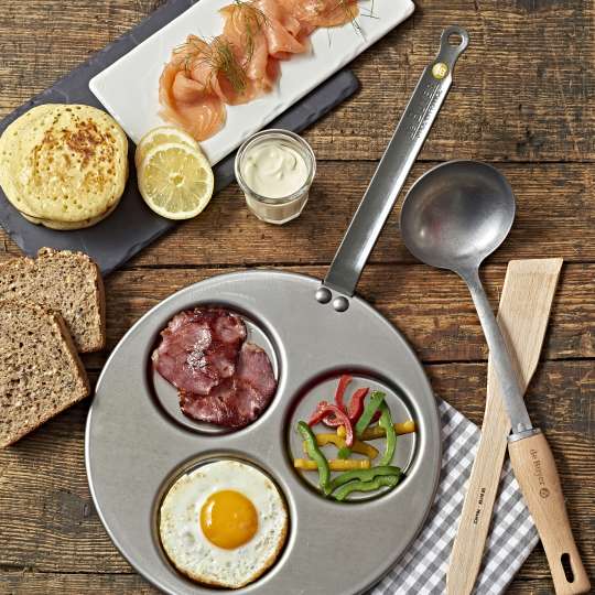 De Buyer - Ein komplettes Frühstück auf einmal zubereiten mit Mineral B Blinis Pfanne für 3 Portionen