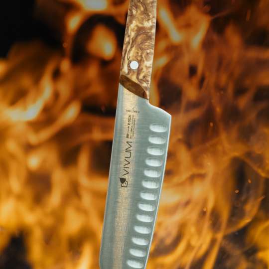 F.DICK - Vivum Santoku-Messer im Feuer
