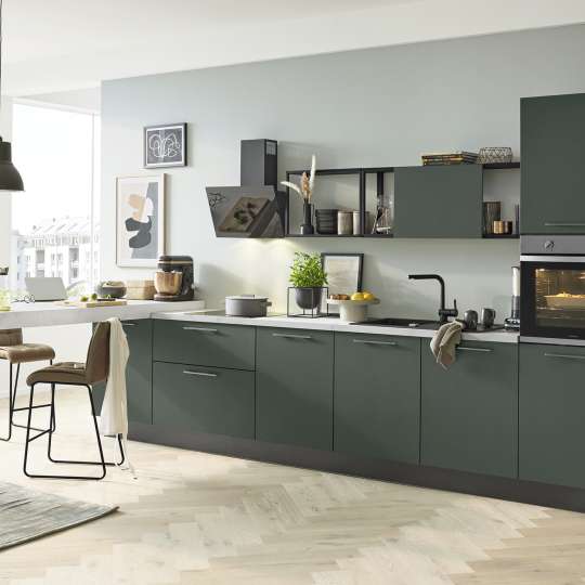 Interliving - Küche Serie 3059 mit grünen Fronten