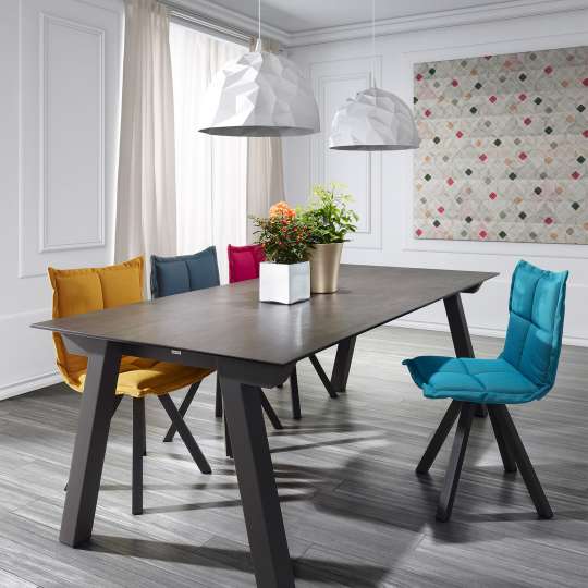 Dressy MARAIS Chair and DUERO Table