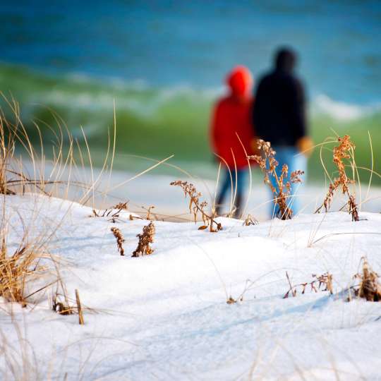Discover Long Island  - Strandspaziergang im Winter