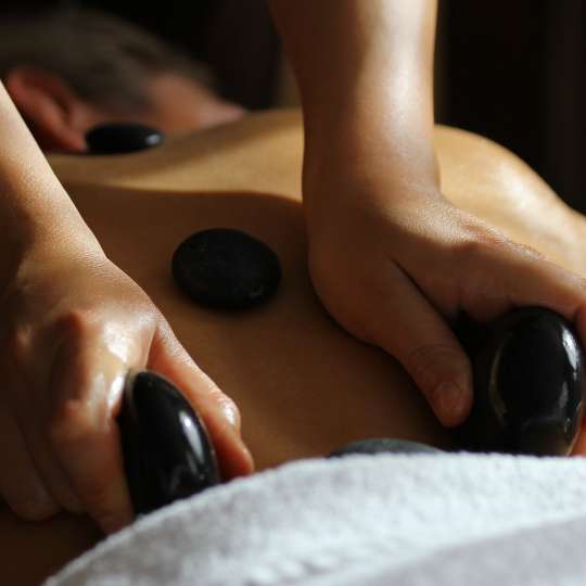Terre Blanche - Massage Pierres Chaudes