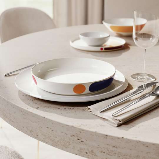 Villeroy & Boch - Gedeck mit Raffinesse: flache Schale La Boule Miami mit New Moon 