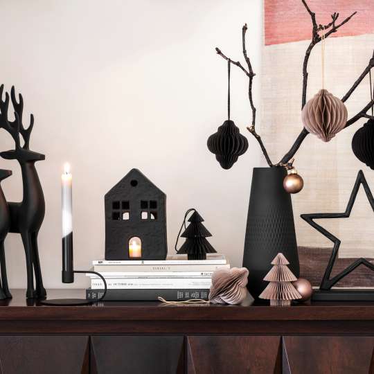 Villeroy & Boch - Schöne Kontraste erzeugen mit Black Xmas Weihnachtsaccessoires