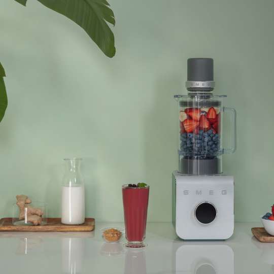 smeg - Perfekte Smoothies mit dem Power-Blender