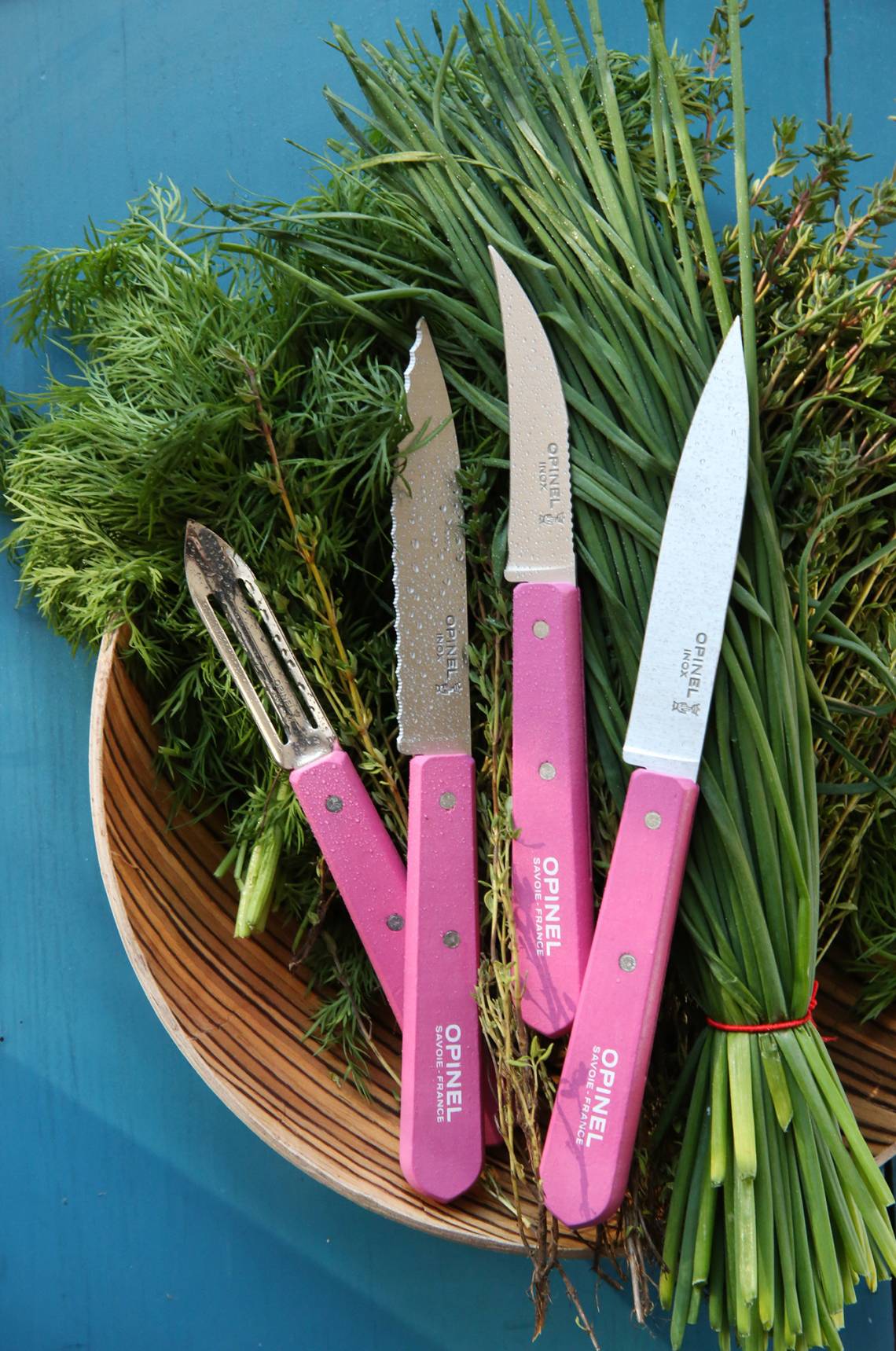 Opinel Messer Les Essentiels fuchsia Milieu 3