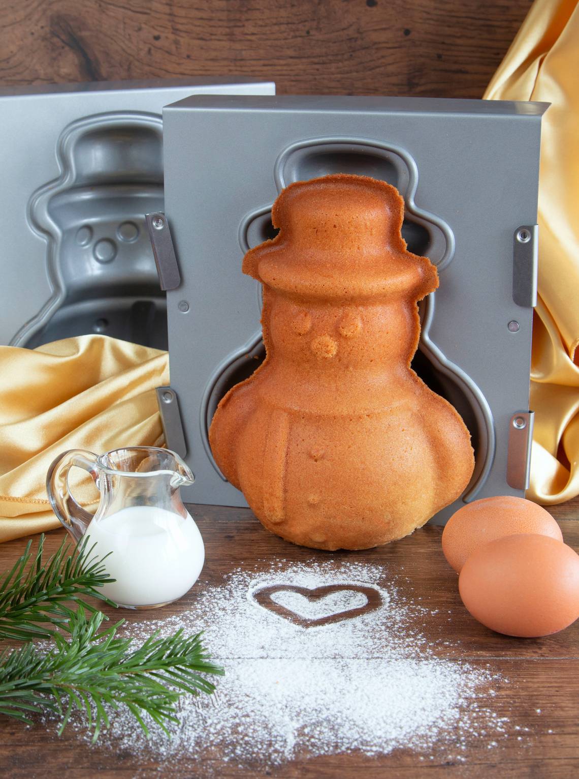 STÄDTER - 3D Backformen - we love baking SCHNEEMANN Form und Kuchen - Ambiente