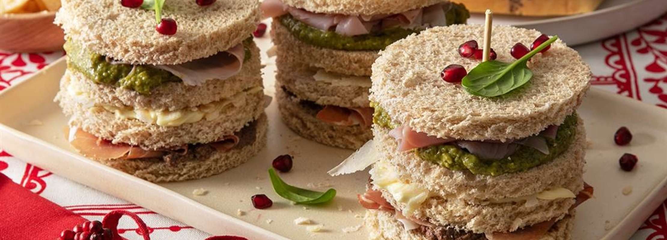 Mini-Panettone mit Grana Padano &amp; Aufschnitt | TrendXPRESS