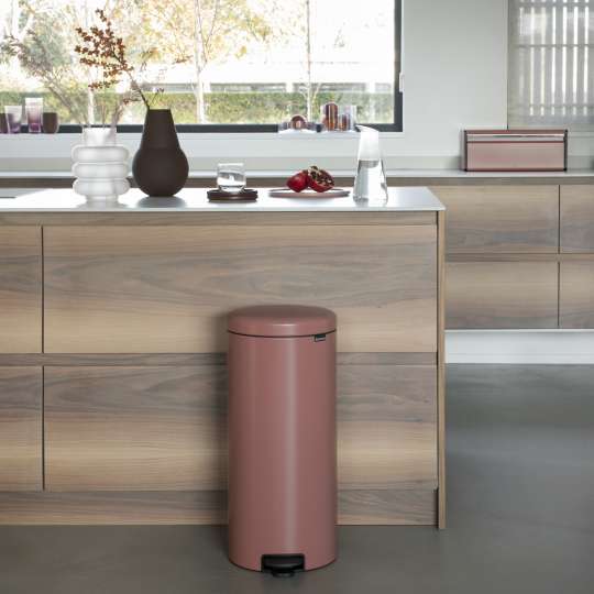 Treteimer Newclon in Terracotta Pink von Brabantia