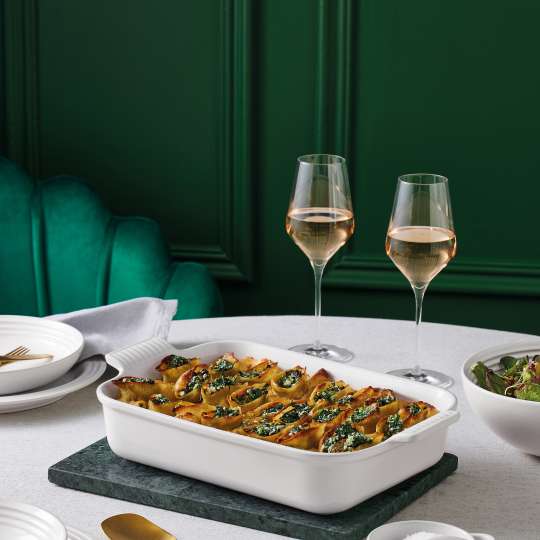 Schmackhafter Auflauf: Conchiglioni mit Spinat © Le Creuset