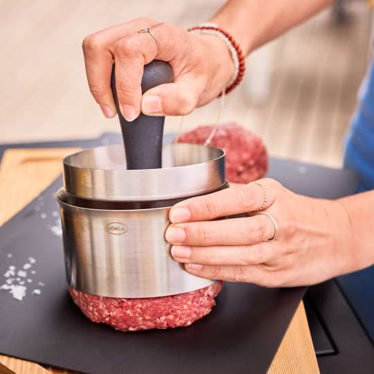 Burgerpresse PRO von RÖSLE für perfekt geformte Burger-Pattys.