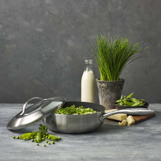 Cremiges Risotto in Schmorpfanne mit Deckel (c) Scanpan