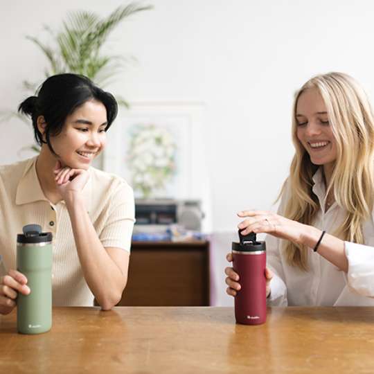 Coffee-To-Go hat einen neuen Namen BARISTA Thermobecher von aladdin – 3 Größen in 3 neuen Farben