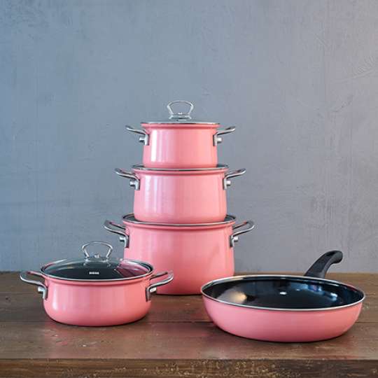 Pink und Orange – die neuen Farben für die RIESS Topfsets Nouvelle