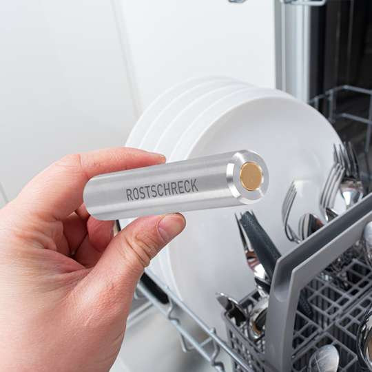 Verhindert in der Spülmaschine Rostflecken auf Messern, Töpfen und Pfannen – Rokitta’s Rostschreck