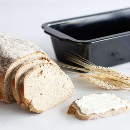 Die Brotbackformen für höchste Anforderungen -  „We love baking“ Black Edition – die emaillierten Brotbackformen