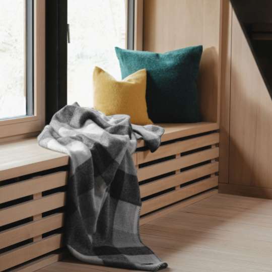 Angie – Handwerkskunst und Stil vereint